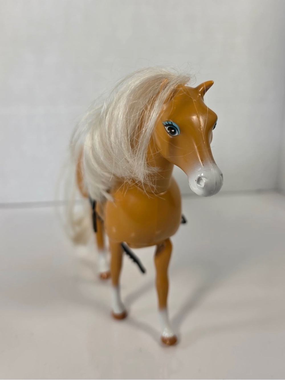 VTG 1997 Kelly Pony Barbie Riding Club Walking Horse Saddle Bendable Neck